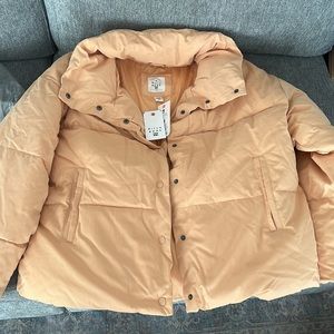 Billabong Puffer Jacket in Yellow